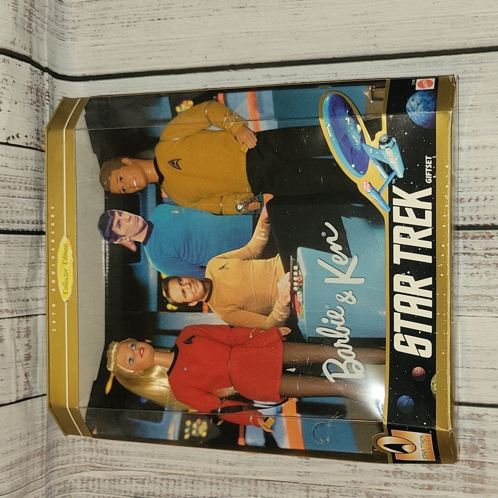 Star Trek Giftset Barbie and Ken 1996 Dolls 30th Anniversary Collector Edition